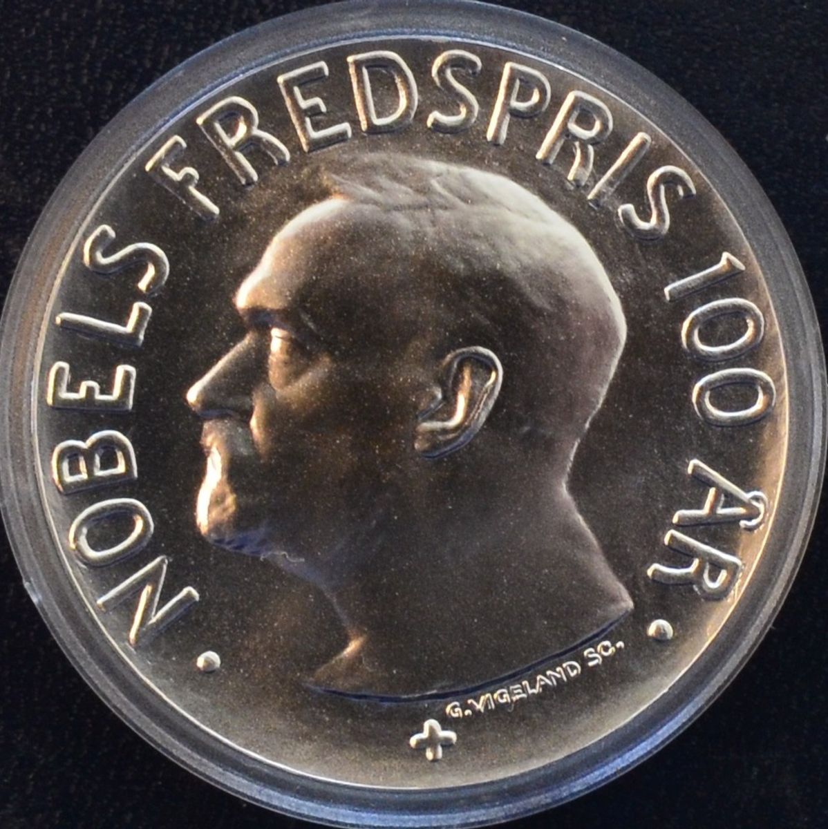 100 kr 2001 - Nobel (1)