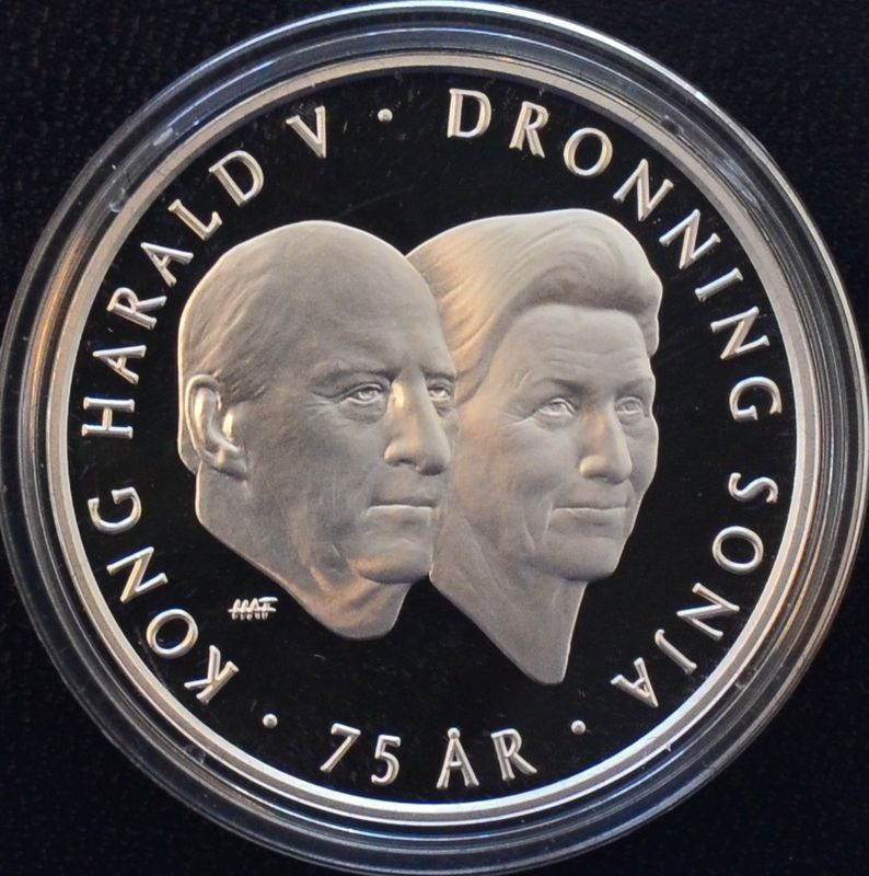 200 kr 2012: Kongeparet 75 år