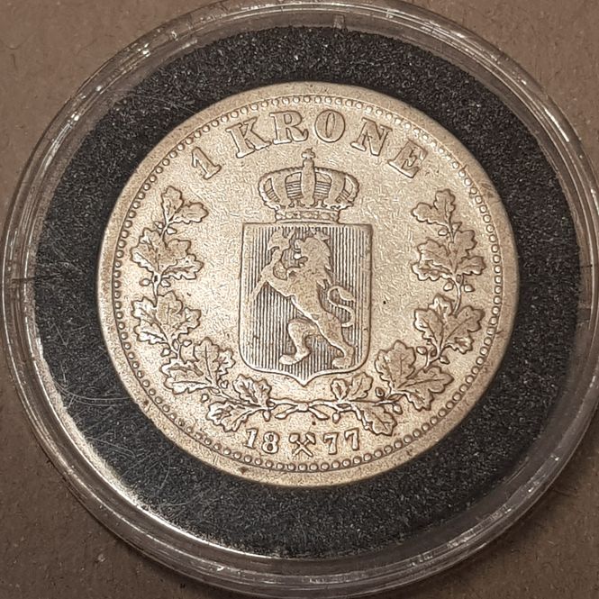 Hovedbilde 1 kr 1877 kv. svak 1 (renset)