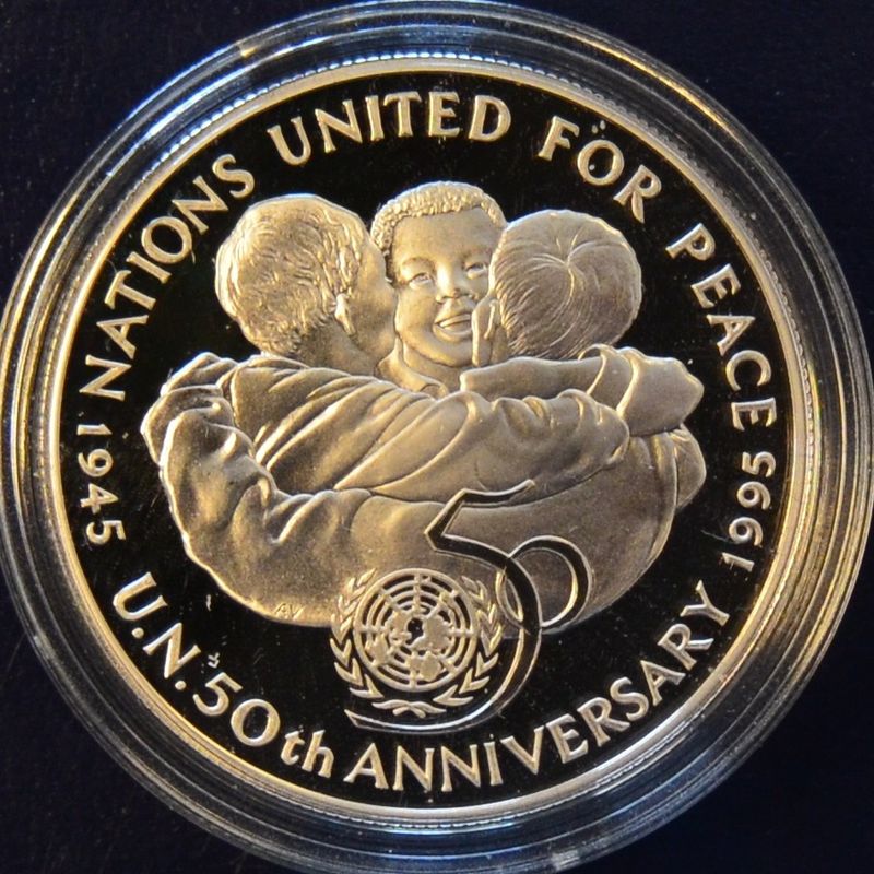 Jamaica: 25 dollar 1995