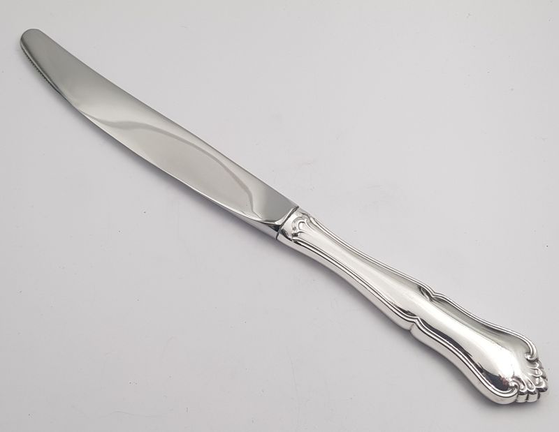 Märtha: Stor spisekniv 23,5 cm med skjæretagger