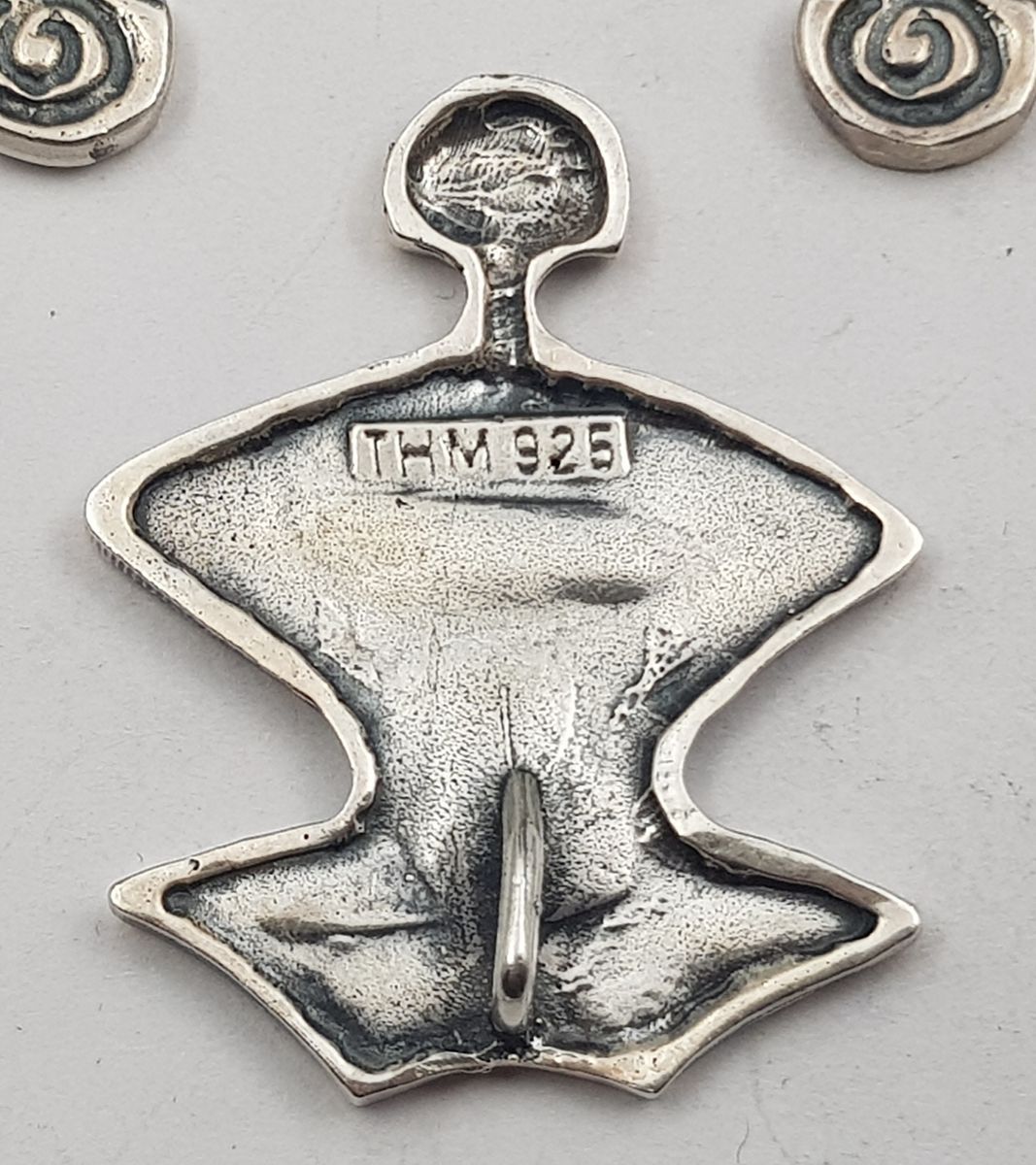 Anheng og øredobber i 925 S av THM